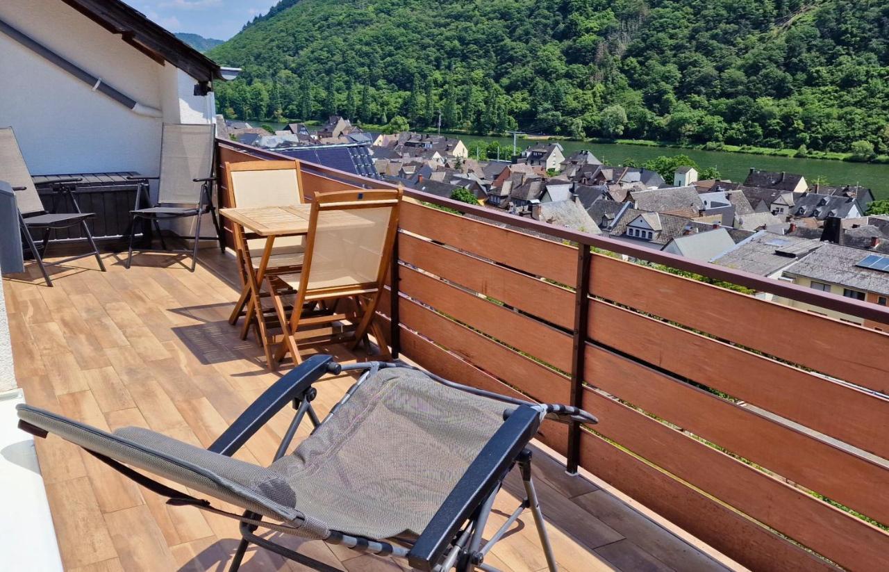 Riesling Appartement For 2 - 4 People - Billiards - Balcony With Mosel View - Parking - Wine Barrel Bar - Fully Equipped Kitchen - Netflix - Waiputv - 3 Km From Cochem Klotten Extérieur photo