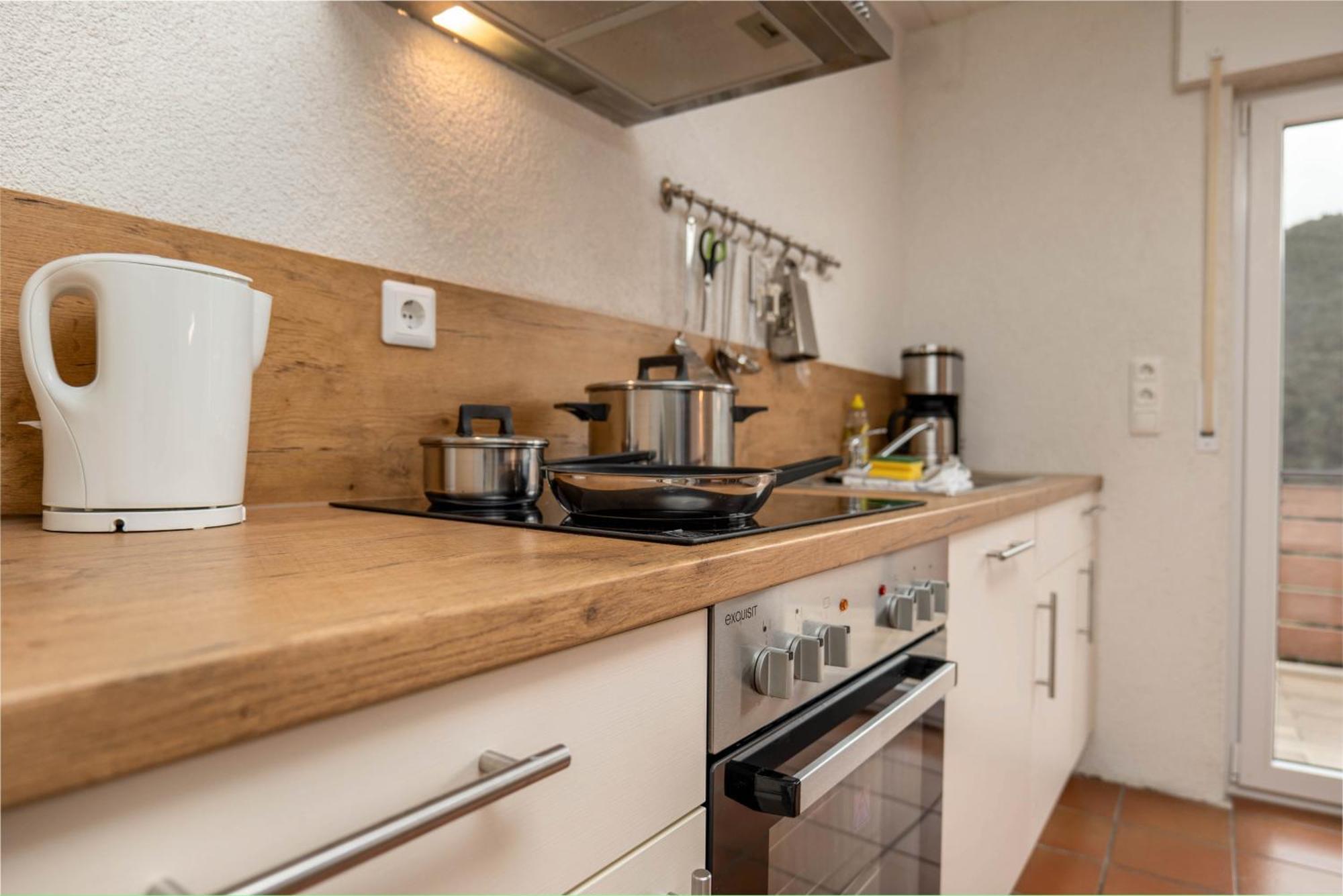 Riesling Appartement For 2 - 4 People - Billiards - Balcony With Mosel View - Parking - Wine Barrel Bar - Fully Equipped Kitchen - Netflix - Waiputv - 3 Km From Cochem Klotten Extérieur photo