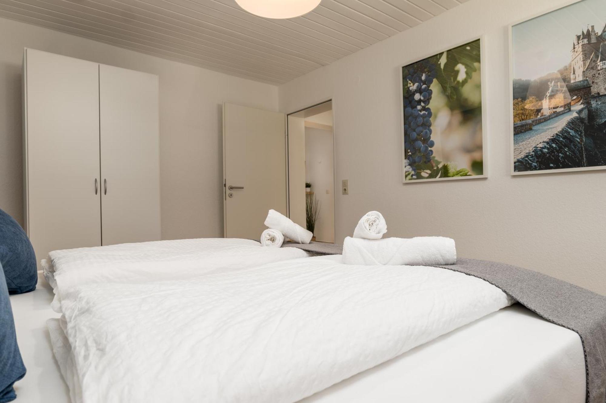 Riesling Appartement For 2 - 4 People - Billiards - Balcony With Mosel View - Parking - Wine Barrel Bar - Fully Equipped Kitchen - Netflix - Waiputv - 3 Km From Cochem Klotten Extérieur photo
